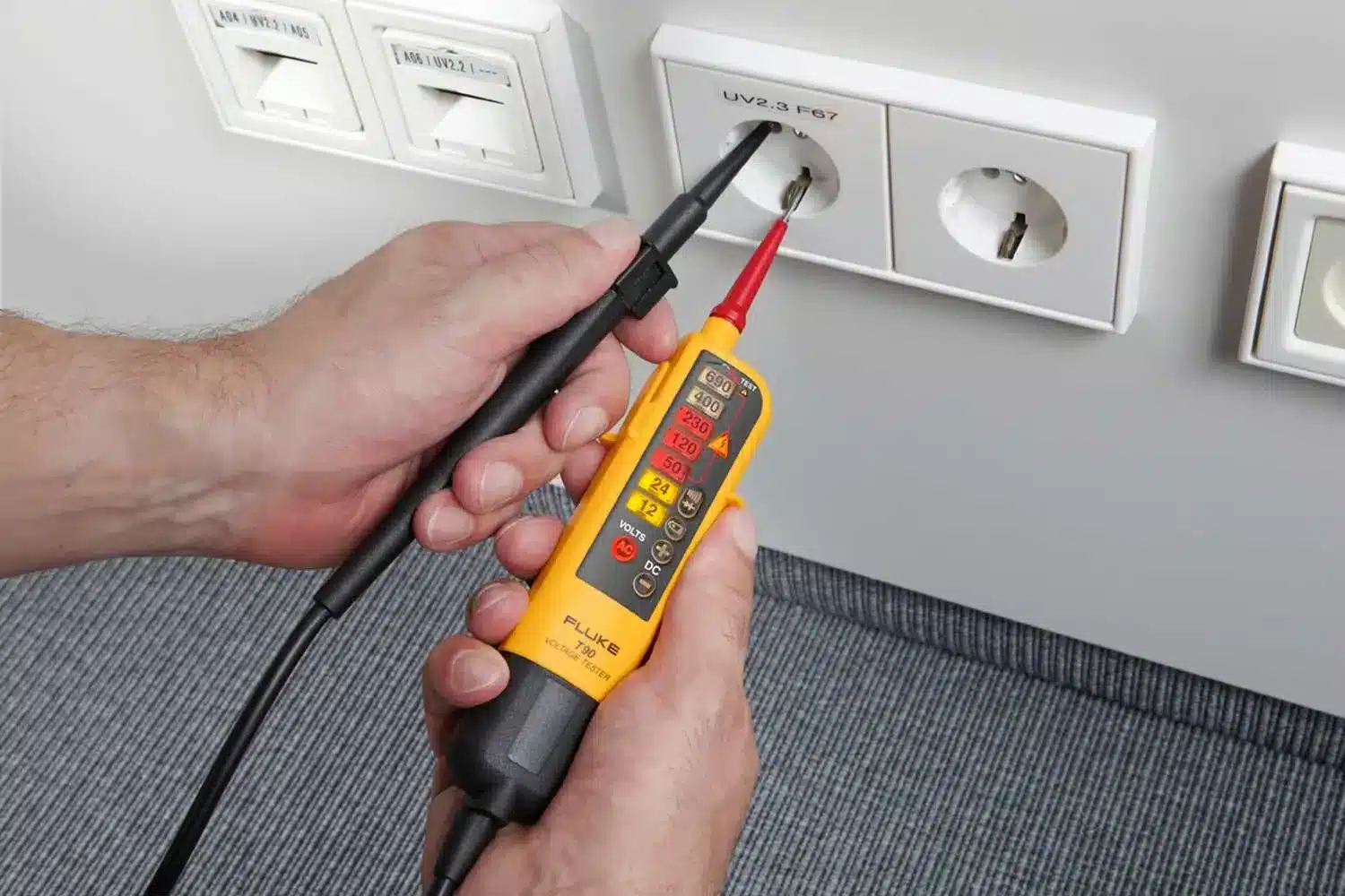 Fluke T90 Voltage Tester