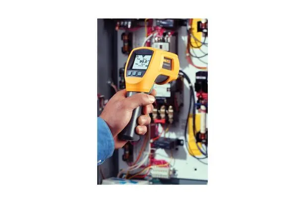 Fluke 566 Infrared Thermometer